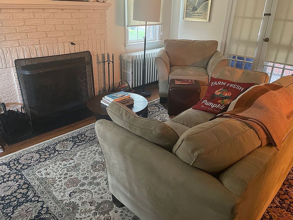 2nd image of 1387 Somerset Pl NW