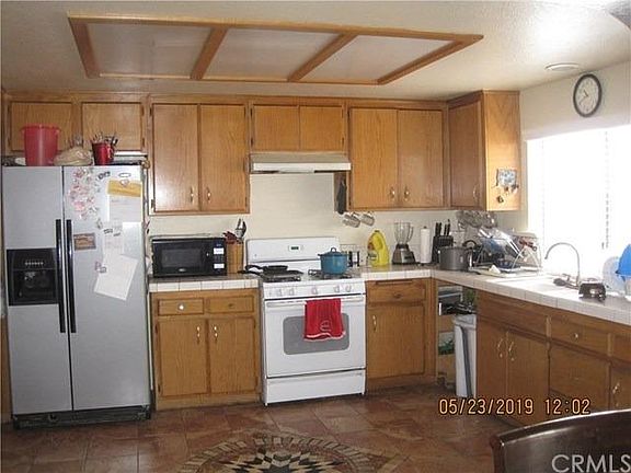 3rd image of 17268 Manzanita St