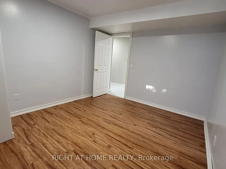 5402 Fasdon Ct #LOWER — Photo 5