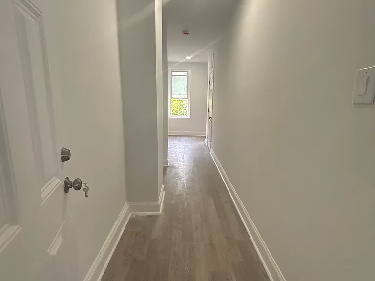 6412 Glenmore Ave #1 — Photo 6