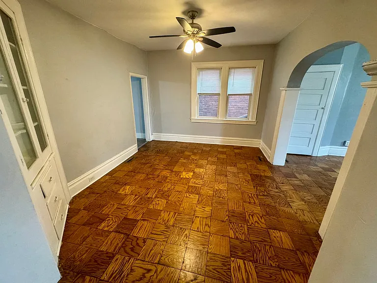 1810 Brownsville Rd — Photo 18