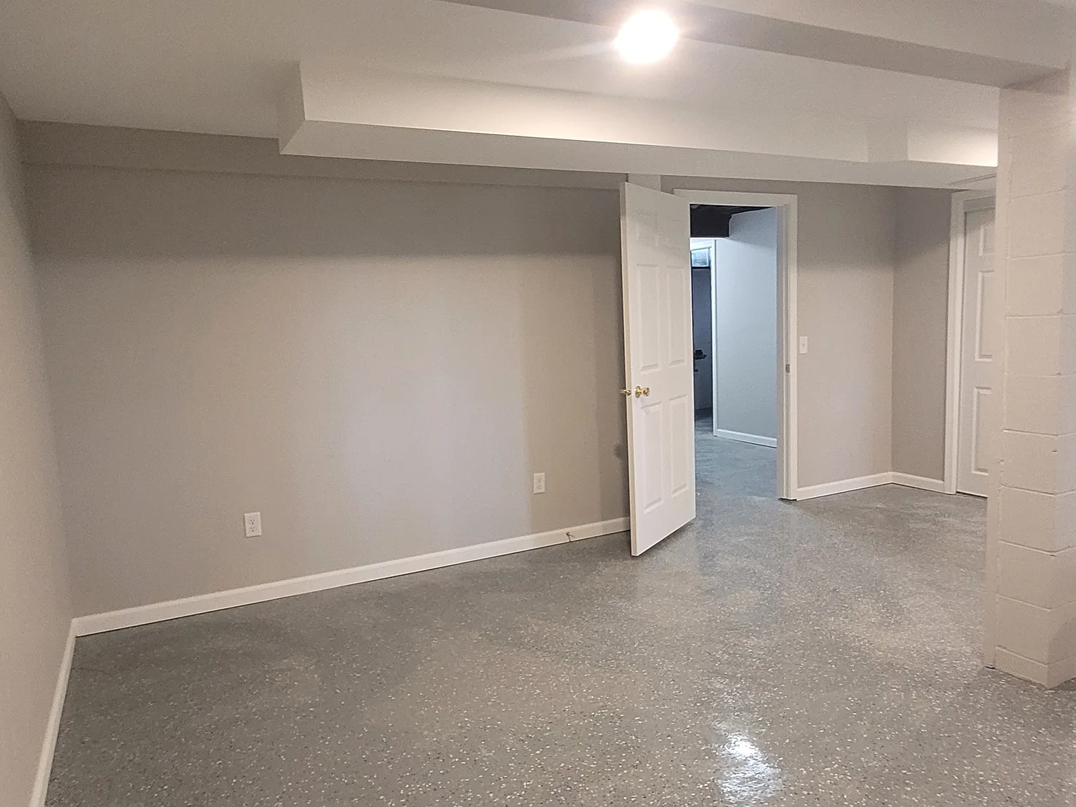 3 bed, 1024 sqft, $1,500 — Photo 2