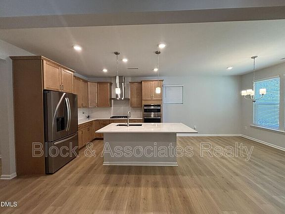 2nd image of 2105 Goudy Dr