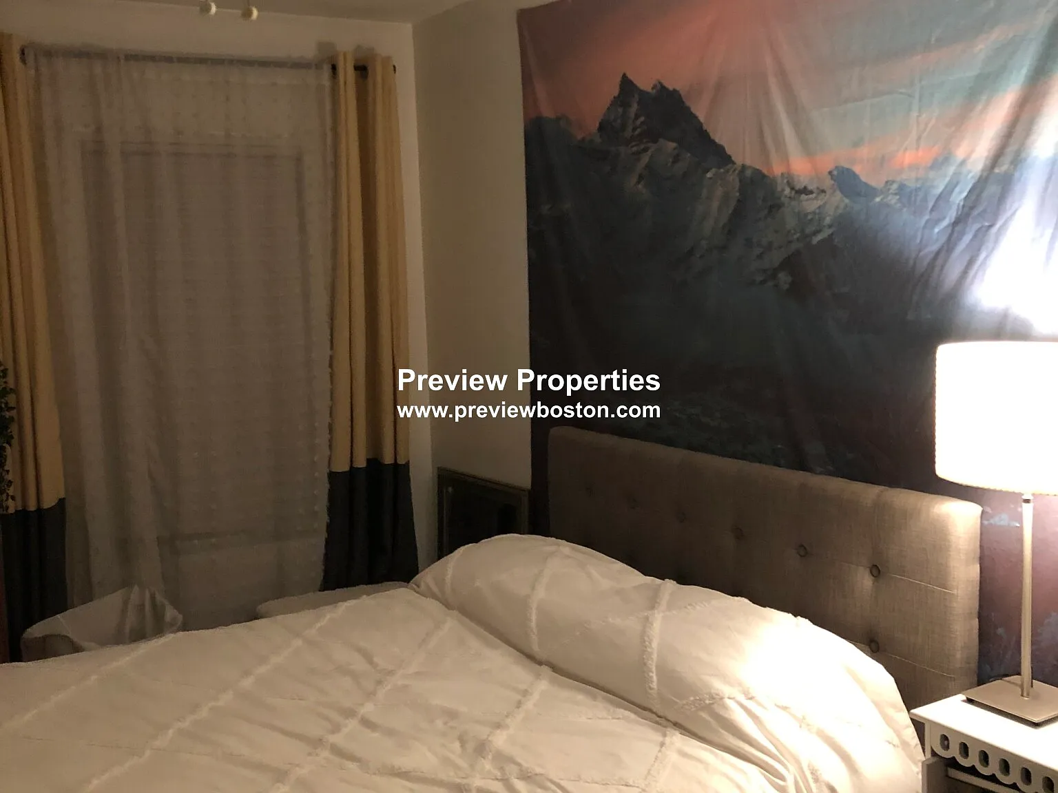 3 bed, 1.0 bath, 950 sqft, $3,300 — Photo 3