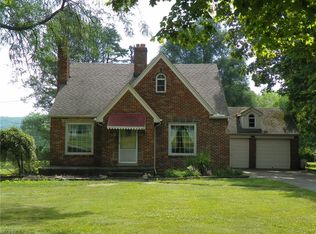 585 Ridge Rd, Hinckley, OH 44233