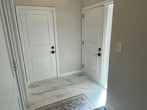 2nd image of 1054 Bristol Ct