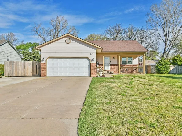 531 N Country Acres Ave, Wichita, KS 67212