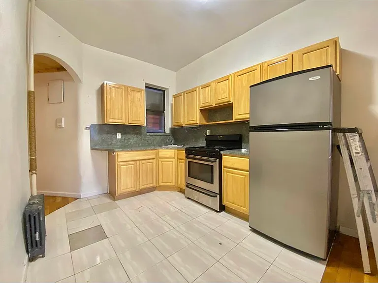 85 Saint Marks Ave #1R — Photo 3