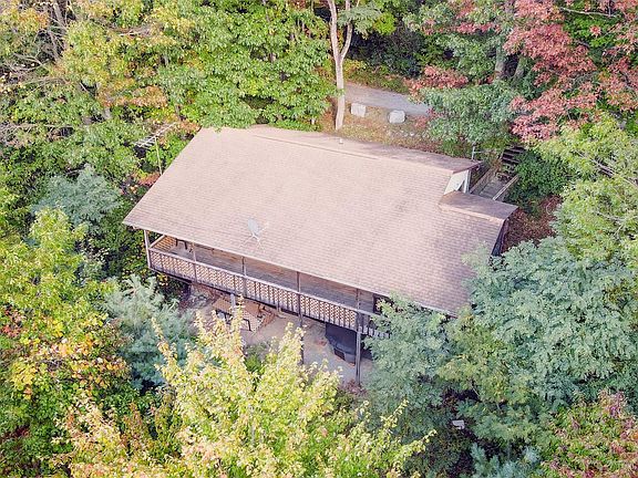 4th image of 175 Rose Ln