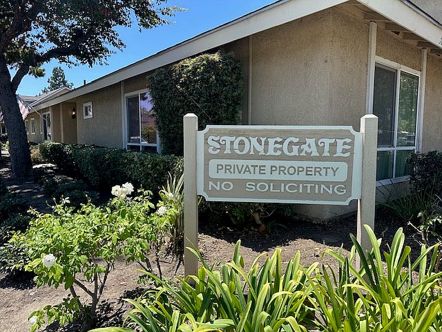 1st image of 12098 Stonegate Ln