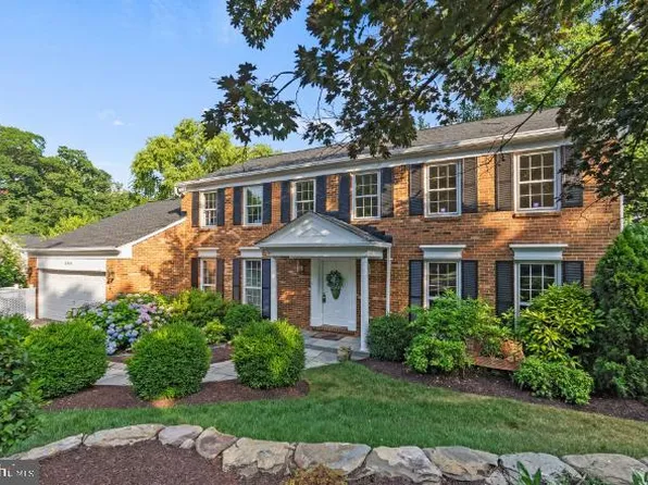 3804 Griffith Pl, Alexandria, VA 22304