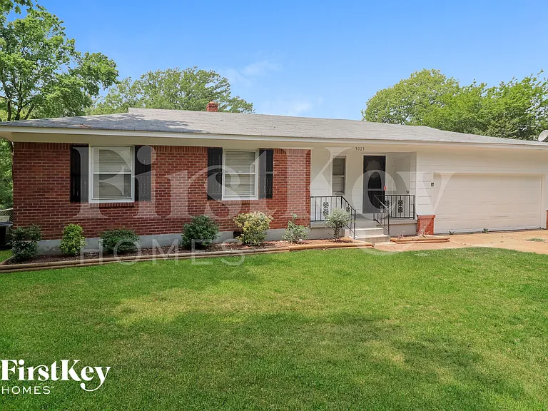3021 Chaucer Ln — Photo 2