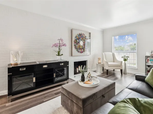 7733 Royal Ln, Dallas, TX 75230