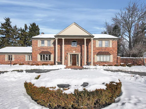 2626 Chartwell Rd, Columbus, OH 43220