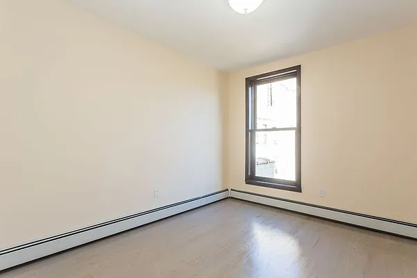 Rented by MNS | media 17