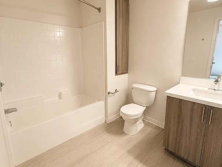 Aura NoHo Luxury Apartments — Photo 66