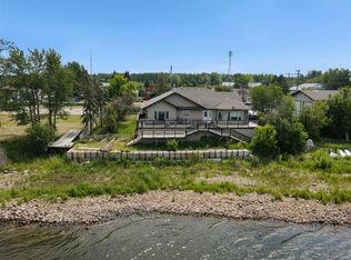 81 S Peace River Ave, Big Lakes County, AB T0G1J0