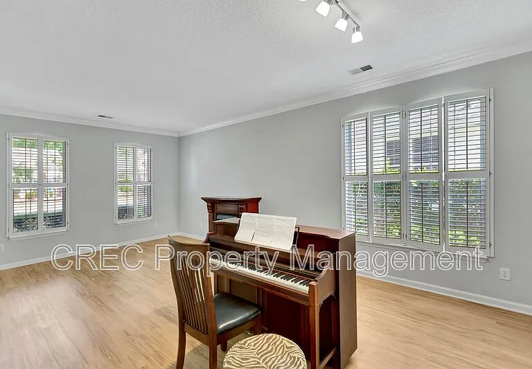 3282 Heathland Way — Photo 4