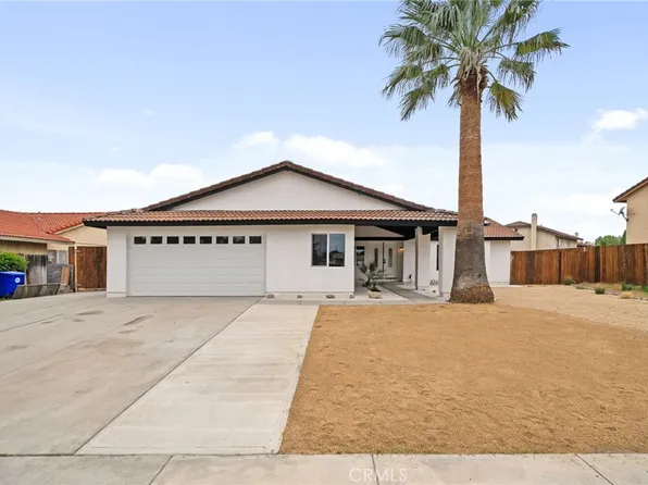 823 W Granada St, Bloomington, CA 92316