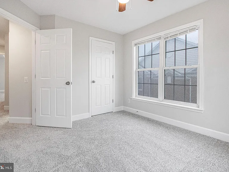 14741 Potomac Branch Dr — Photo 38