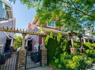 19319 72nd Ave #D3, Surrey, BC V4N5X9