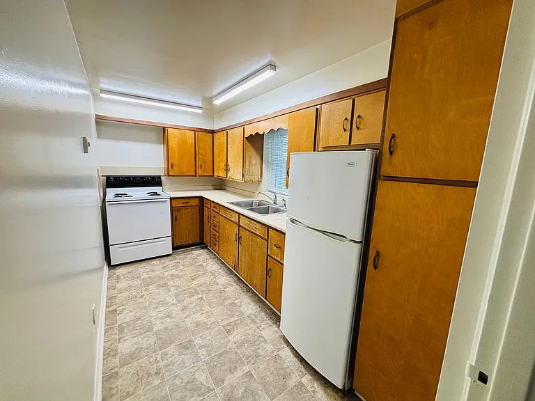 043AB - 408 Harrell Street M — Photo 6