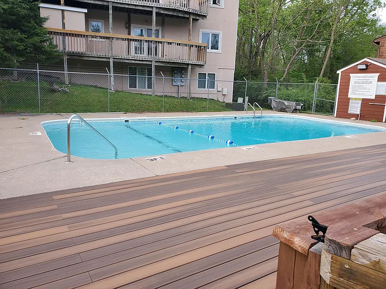 community pool is free to use