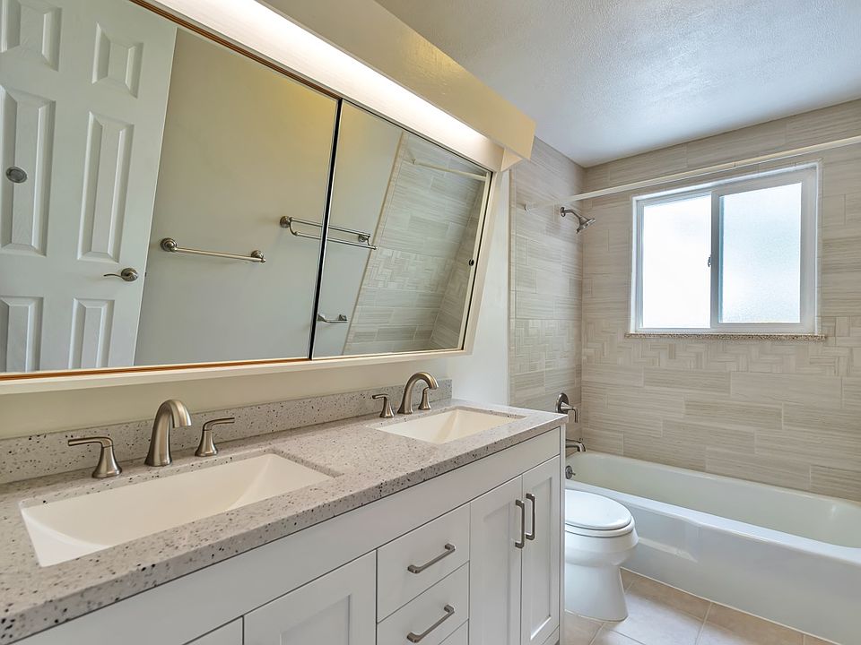 1st image of 523 S Eaton St #523
