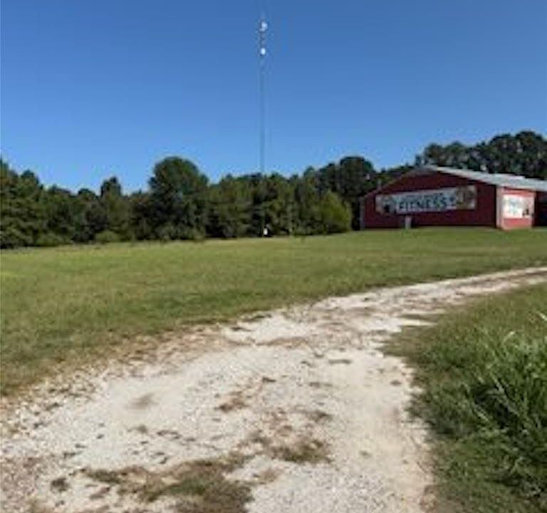 1st image of 3501 NE Lincoln Rd