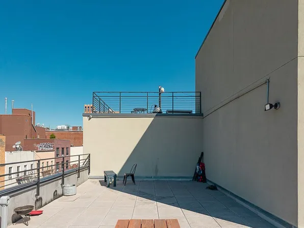 292 Stanhope Street image 10 of 12