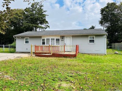 559 Taylor Avenue, East Patchogue, NY, 11772