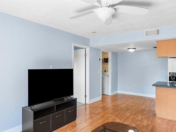 5th image of 3711 W Iowa Ave Unit 214