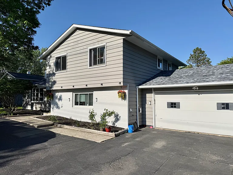 2769 Richmond Rd — Photo 1