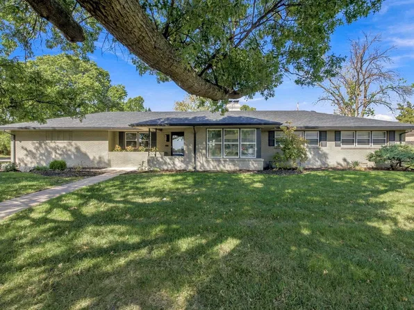 6306 E Willowbrook Rd, Wichita, KS 67218