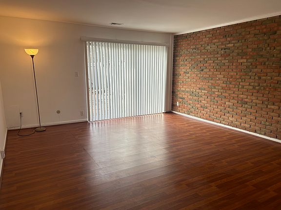 5th image of 1360 Tishman Ln