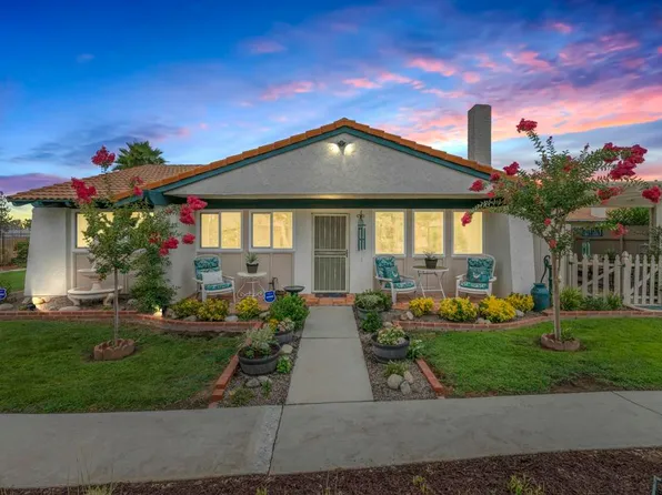 309 King Ct, Hemet, CA 92543