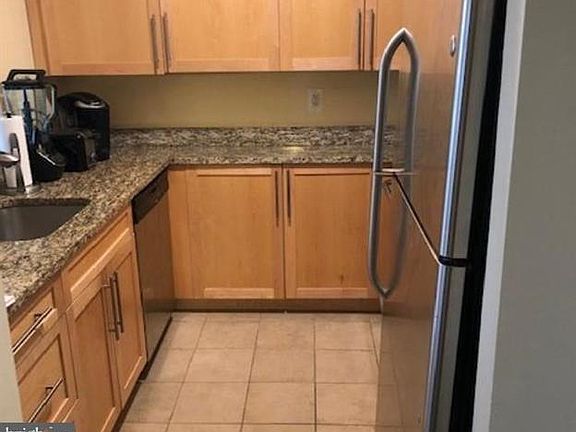 4th image of 10101 Grosvenor Pl APT 419