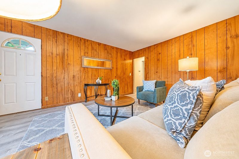 5th image of 5522 NE 193rd Street