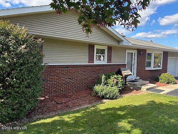 3rd image of 2838 Euclid Ave