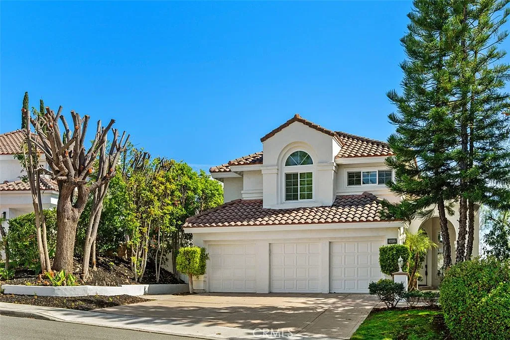 4 bed, 2845 sqft, $6,800 — Photo 2