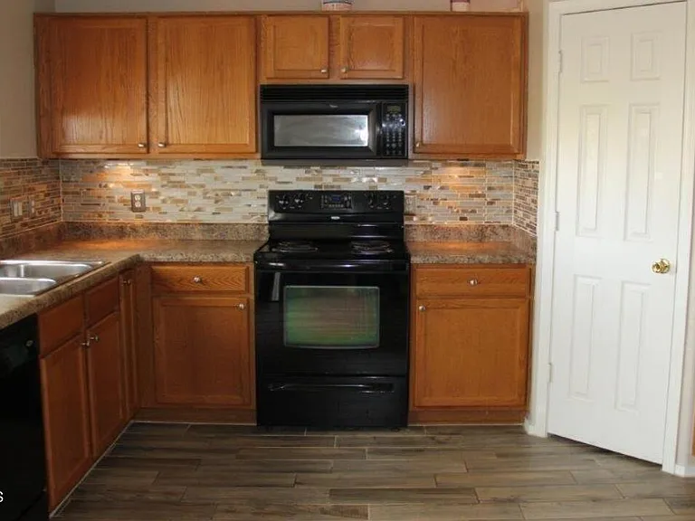 22660 W Adams Dr — Photo 13