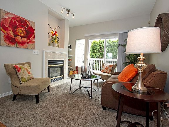 3rd image of 6703 SE Cougar Mountain Way #2