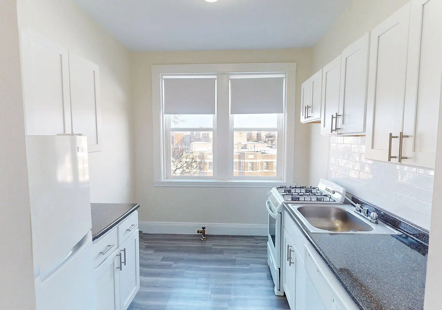 Charming 1 Bedroom-No Broker Fee — Photo 1
