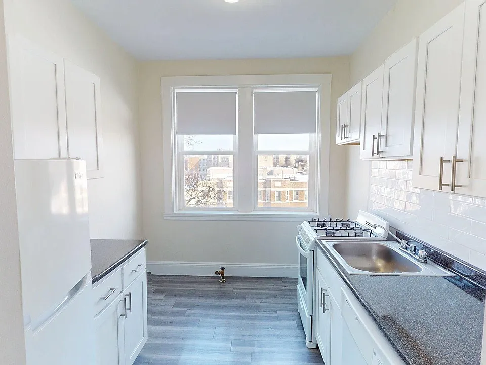 1697 Commonwealth Ave #25