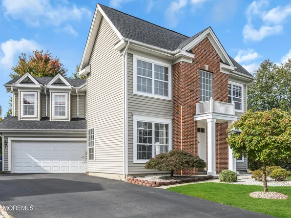 1 Westlake Court, Morganville, NJ 07751