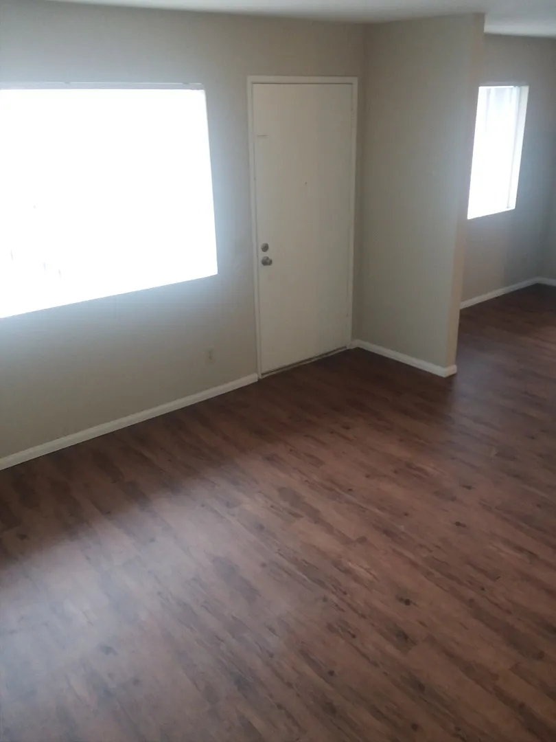 Vista Apartment Two Bedroom for Rent — Photo 3