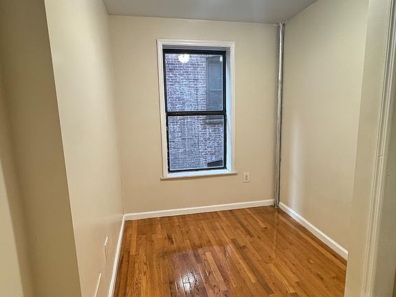 3rd image of 514 W 184th St APT 34