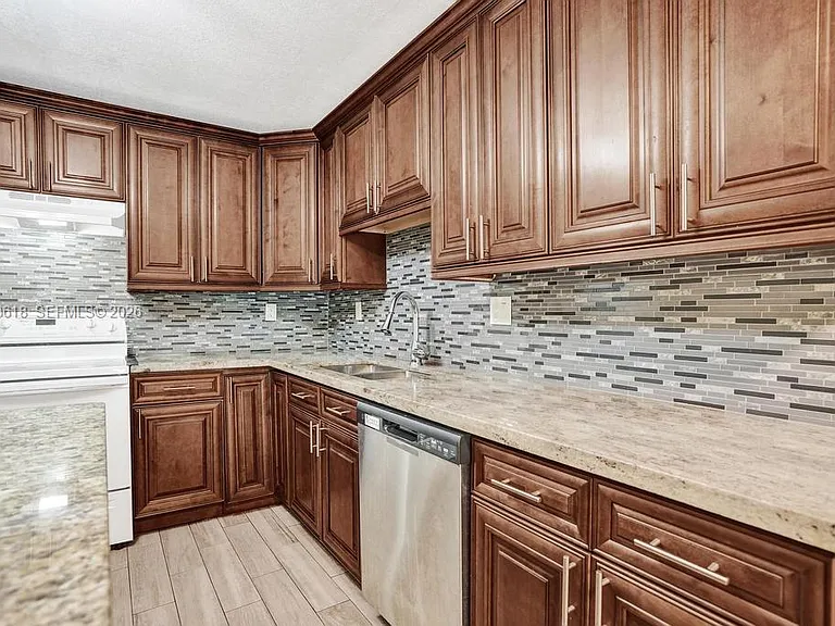 4114 NW 88th Ave #102 — Photo 4