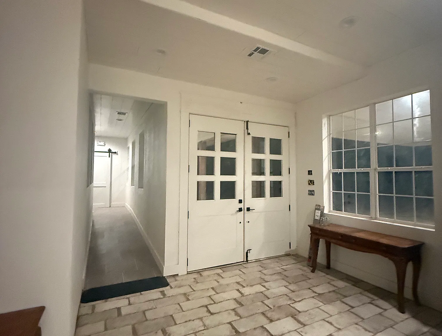 8 bed, 10000 sqft, $595 — Photo 3