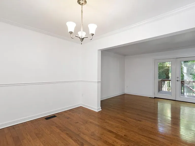 108 Richards Ln — Photo 6